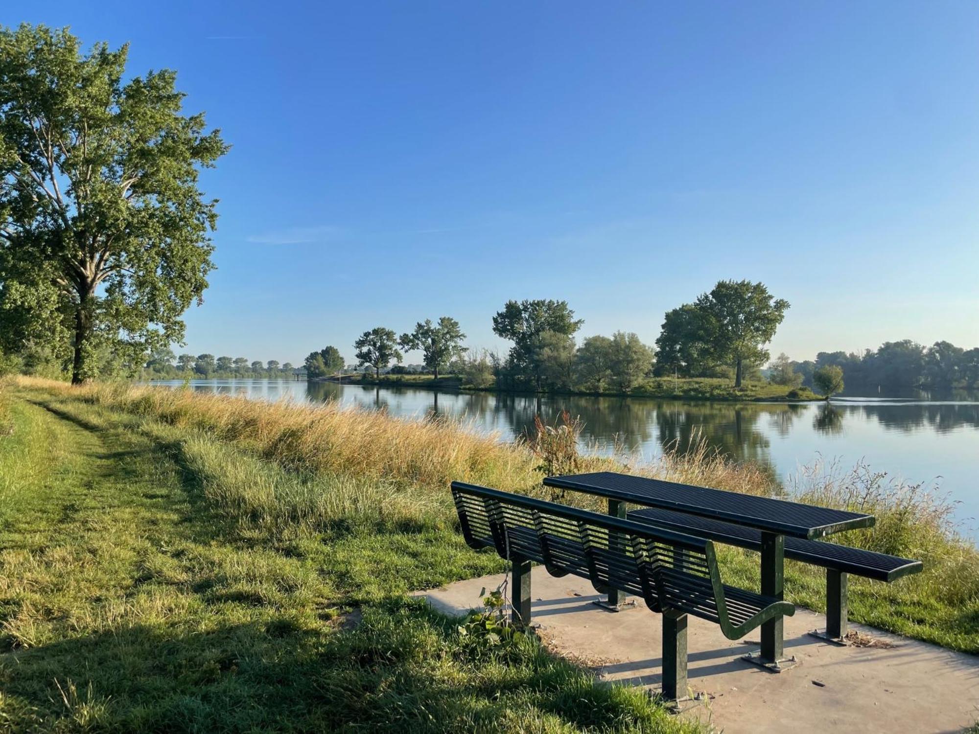 Langs De Maas Bed and Breakfast Boxmeer Esterno foto